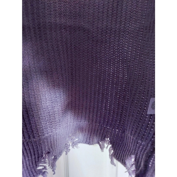 NWOT Lavender Knit Distressed V-Neck Sweater - Picture 8 of 10